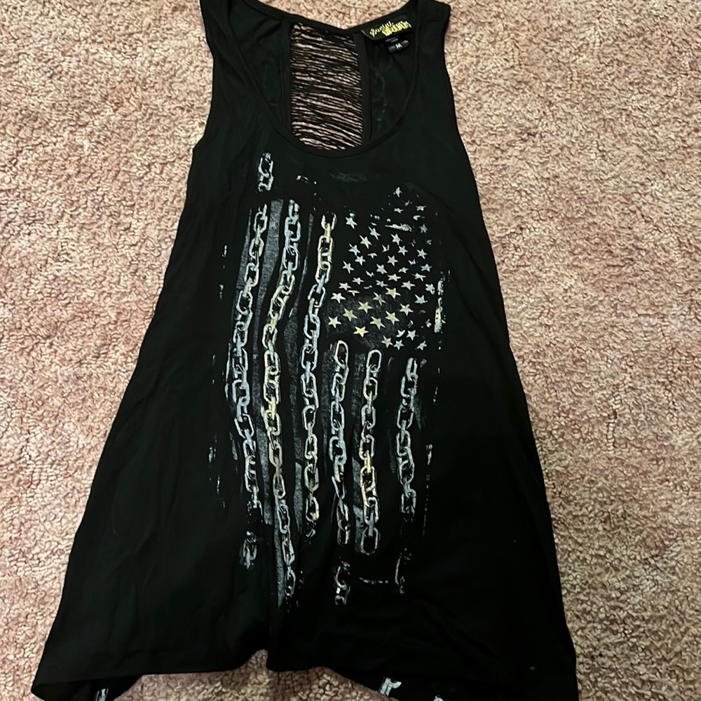 Tank top with chain and flag print
